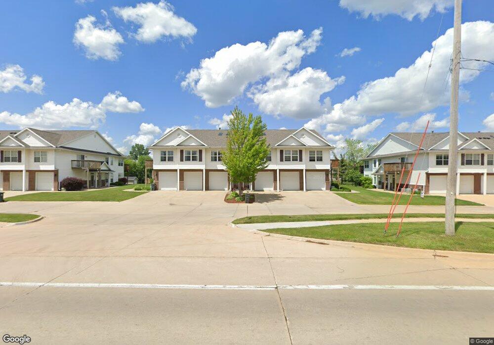 4604 1st Ave NW unit F, Cedar Rapids, IA 52405 - photo 1