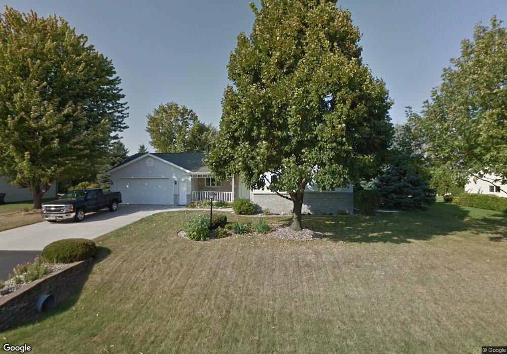 W6016 Garnet Dr, Appleton, WI 54915 - photo 1