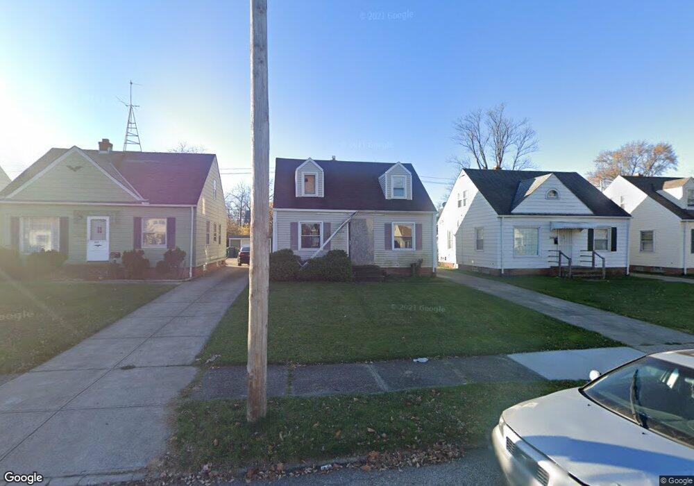 20608 Watson Rd, Maple Heights, OH 44137 - photo 1