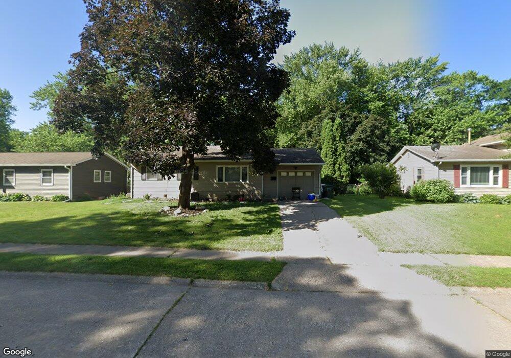 2415 W 36th St, Davenport, IA 52806 - photo 1