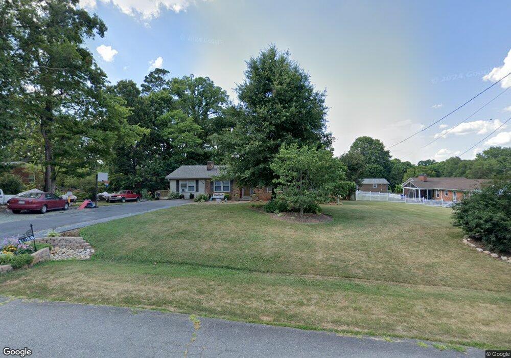 1028 Cranbrook Cir, Asheboro, NC 27205 - photo 1