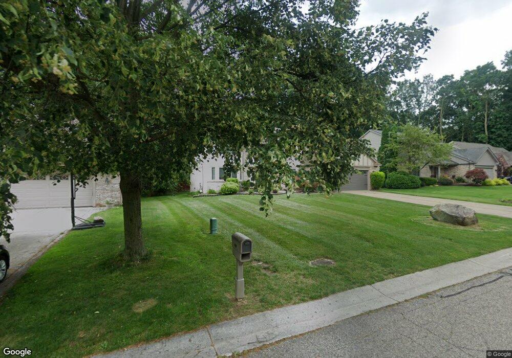 3263 Green Oaks Dr, West Bloomfield, MI 48324 - photo 1