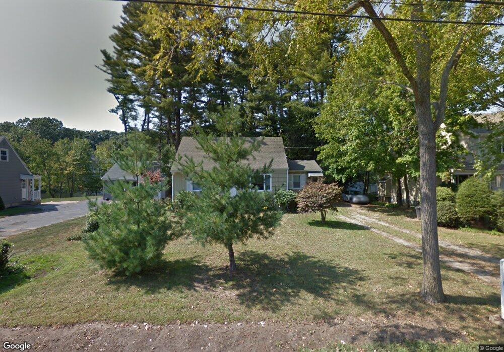 215 Sasapequan Rd, Fairfield, CT 06824 - photo 1