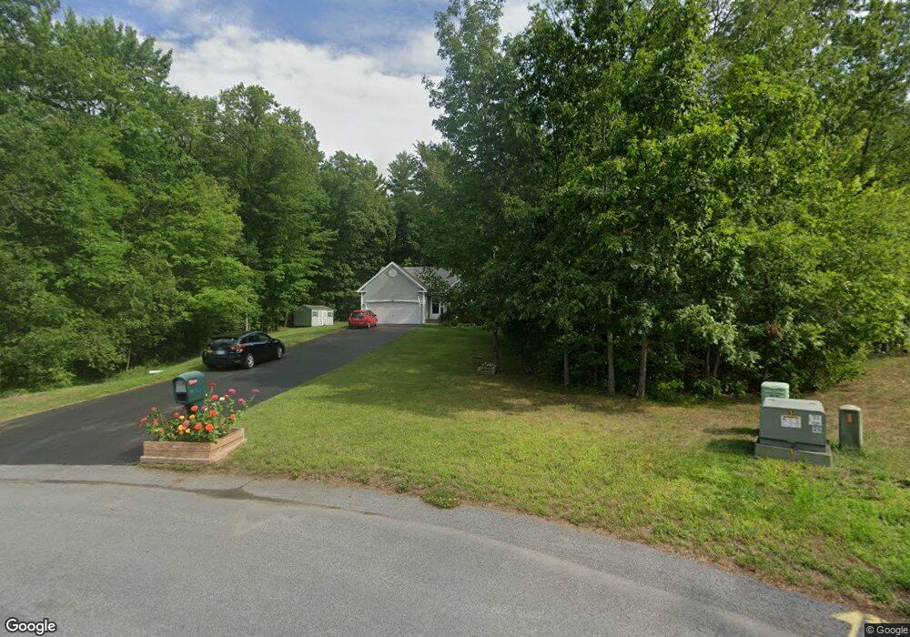 15 Garnet Ln, Schenectady, NY 12302 - photo 1