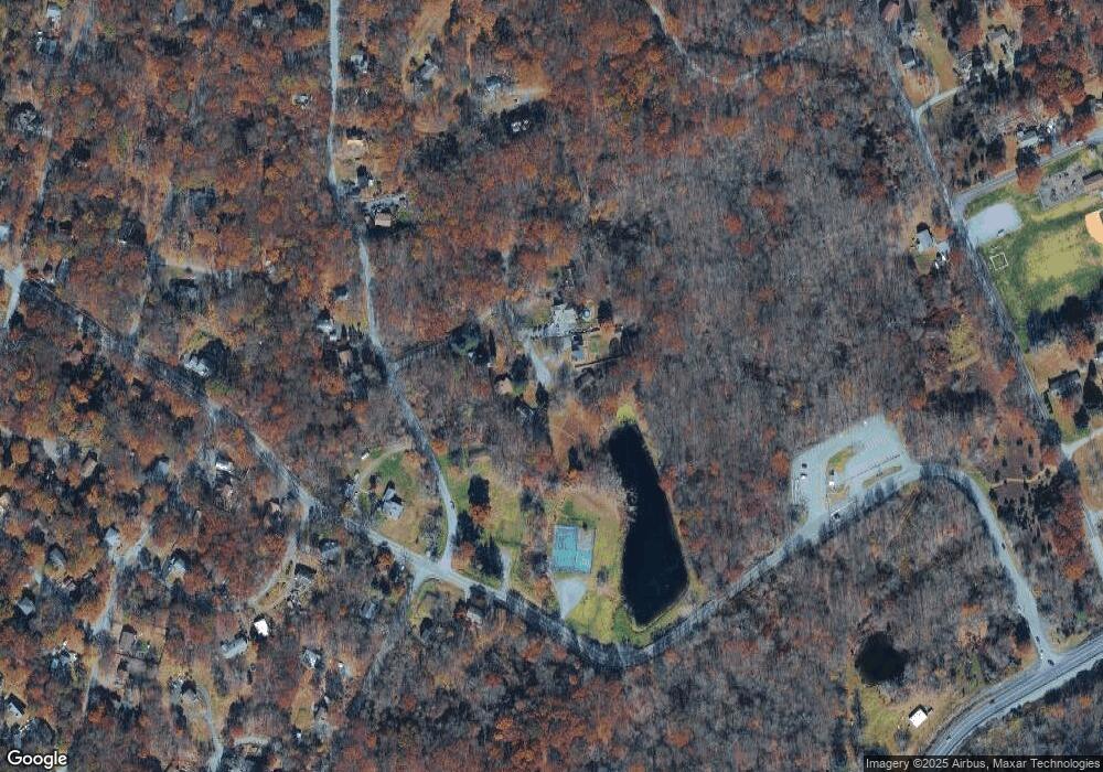 211 Stag Ct S, Bushkill, PA 18324 - photo 1