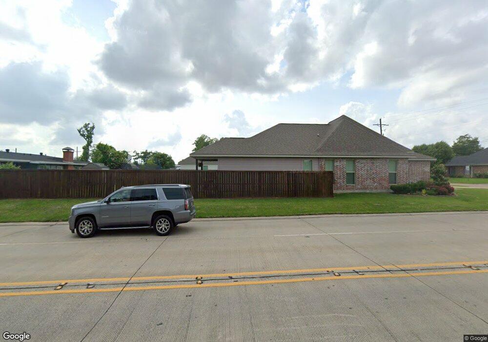 3832 W Lake St, Lake Charles, LA 70605 - photo 1