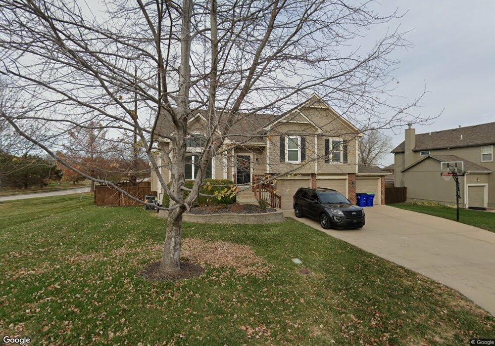 21414 W 54th St, Shawnee, KS 66218 - photo 1