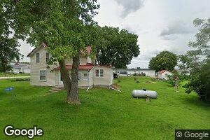 10686 1st St, Center Junction, IA 52212