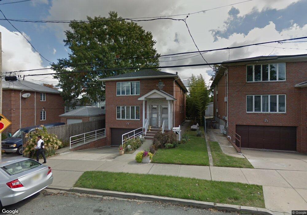 5811 256th St, Little Neck, NY 11362 - photo 1