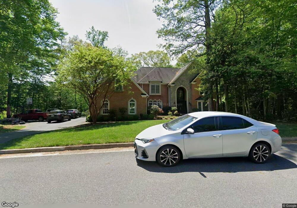 8277 Private Ln, Annandale, VA 22003 - photo 1