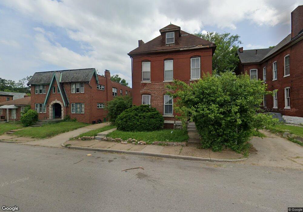 4428 Bircher Blvd, Saint Louis, MO 63115 - photo 1