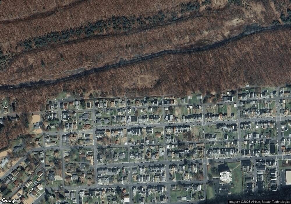 1519 W Independence St, Coal Township, PA 17866 - photo 1