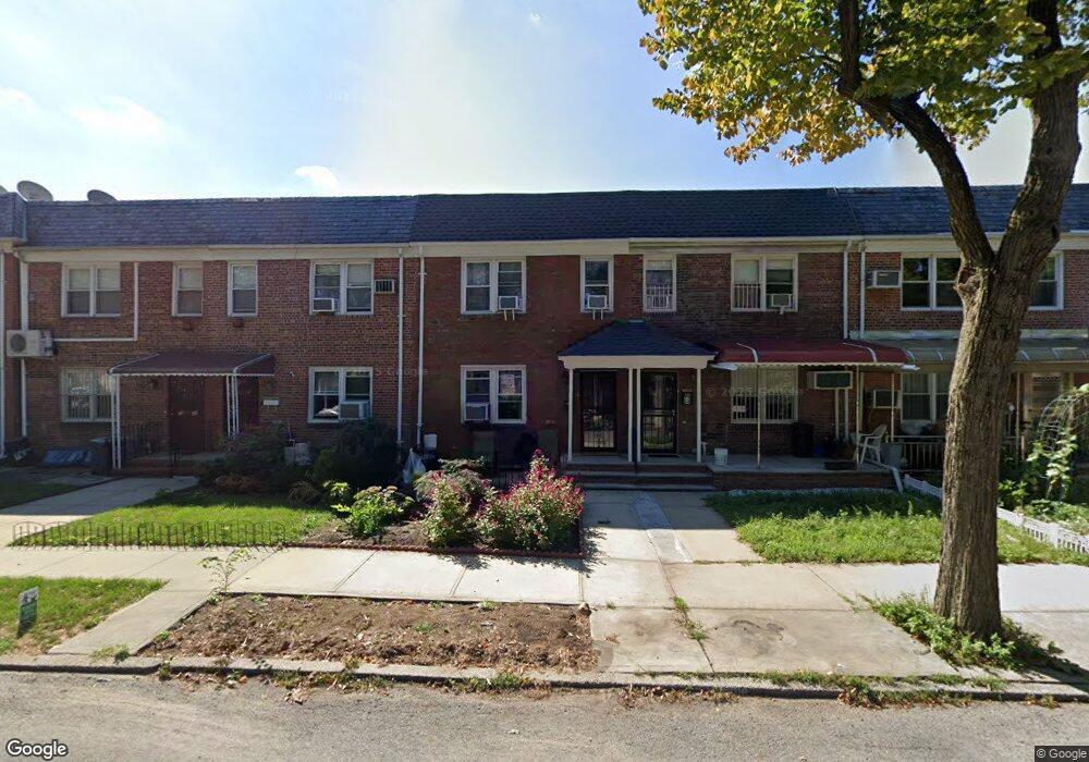 7526 168th St, Fresh Meadows, NY 11366 - photo 1