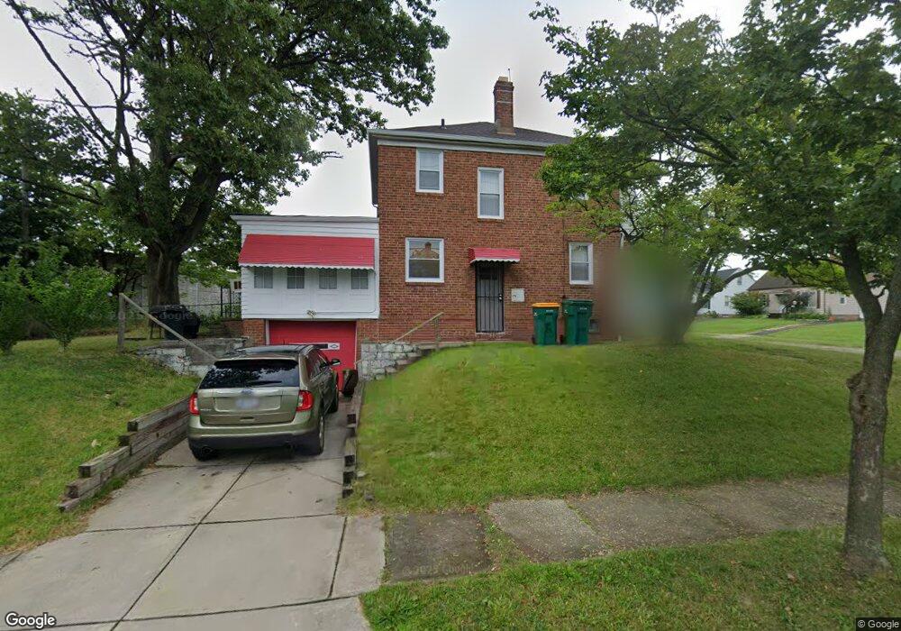 21201 Hansen Rd, Maple Heights, OH 44137 - photo 1