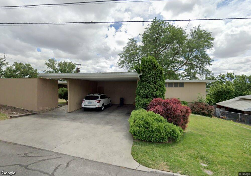 304 NW Furnish Ave, Pendleton, OR 97801 - photo 1