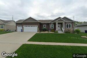 4847 Yellowstone Dr, Waterloo, IA 50701