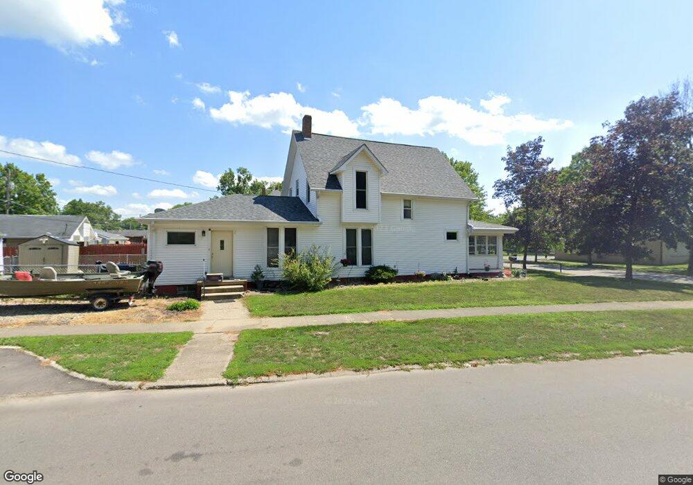 820 4th St, Covington, IN 47932 - photo 1