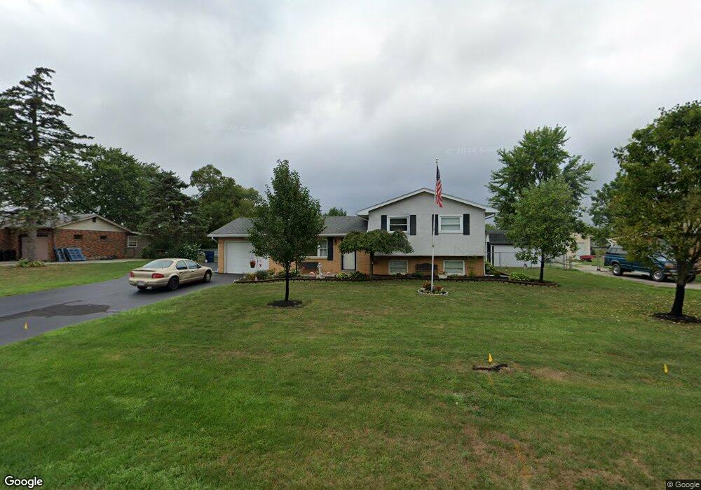 3510 Maple Shade Ct, Columbus, OH 43228 - photo 1