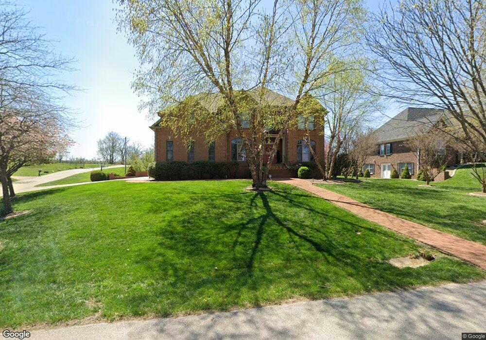 421 Farmbrook Cir, Frankfort, KY 40601 - photo 1