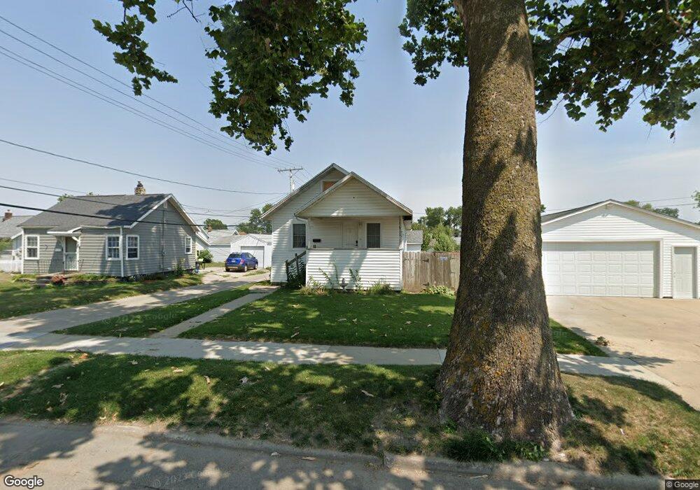 611 13th St NW, Cedar Rapids, IA 52405 - photo 1