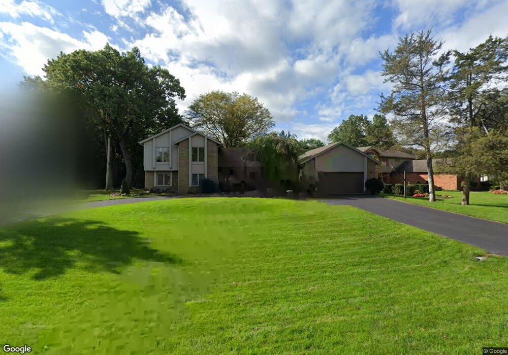 7123 Cedarbank Dr, West Bloomfield, MI 48324 - photo 1