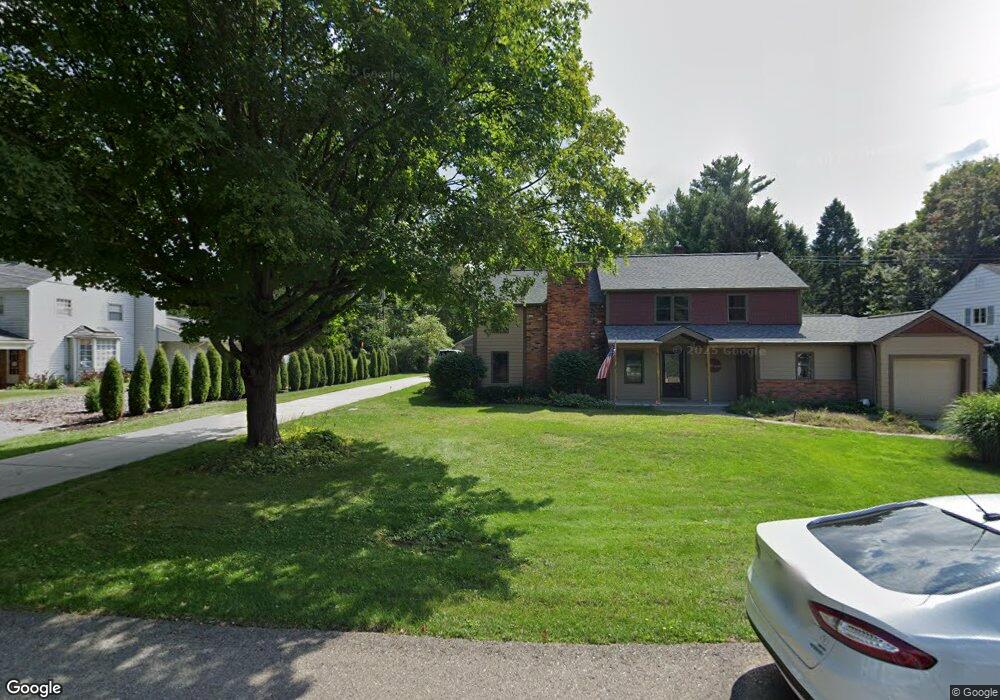 7581 Honeysuckle Rd, West Bloomfield, MI 48324 - photo 1