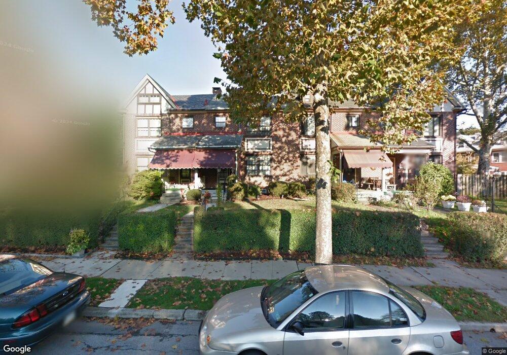 304 Sunset Rd, Reading, PA 19611 - photo 1