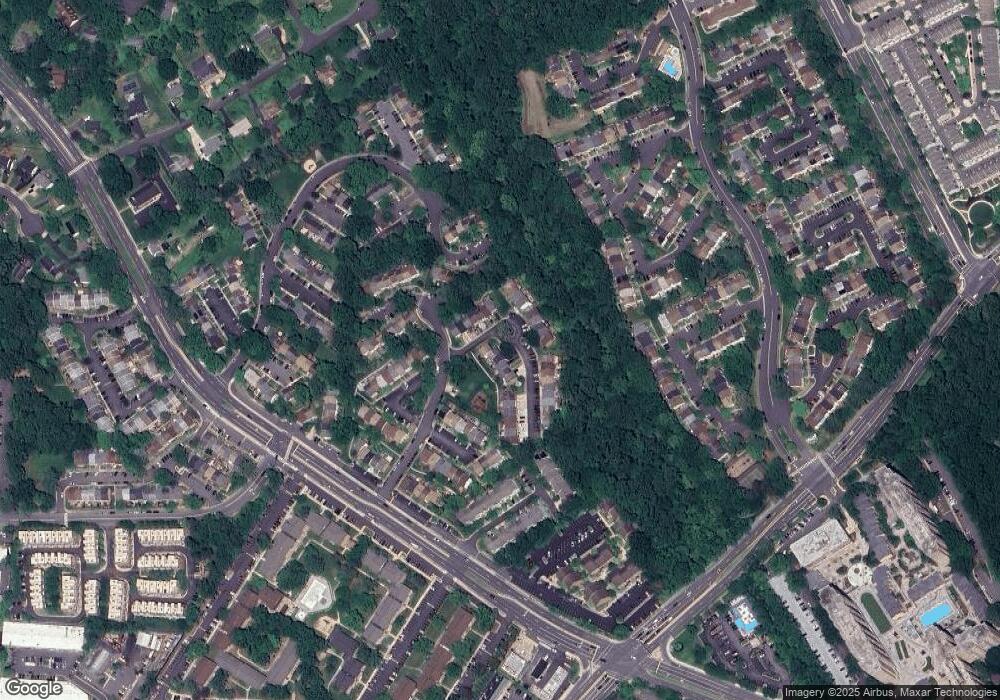 3028 Mission Square Dr, Fairfax, VA 22031 - photo 1