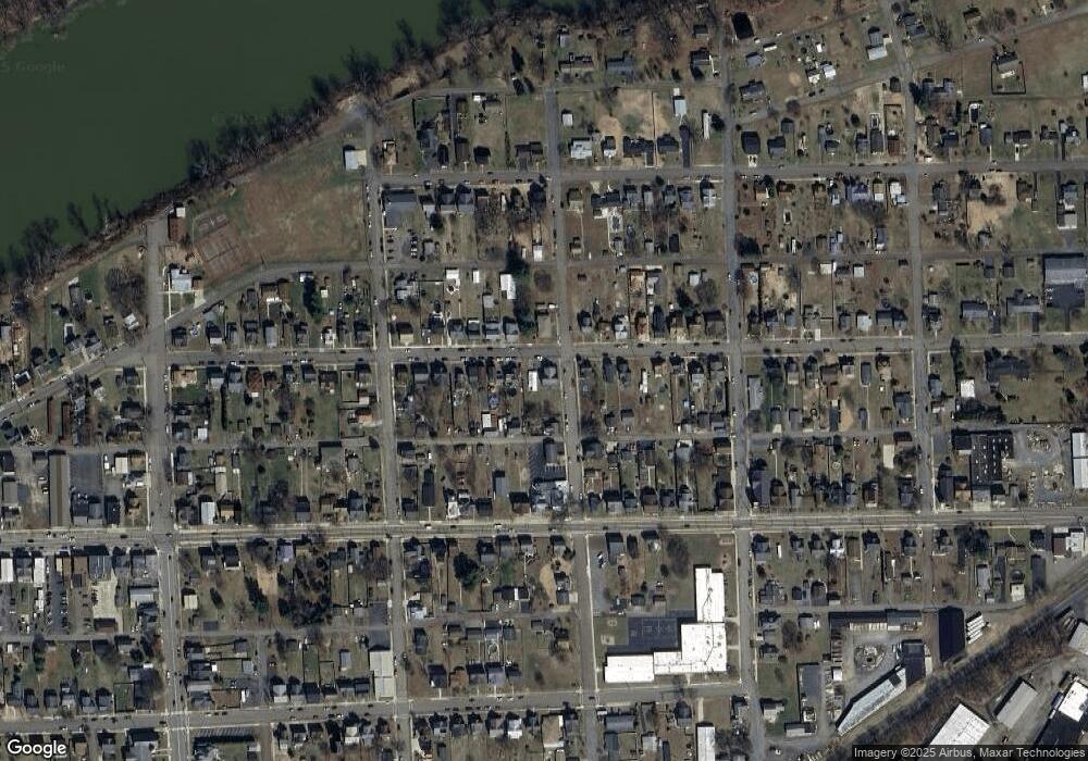 632 E 2nd St, Nescopeck, PA 18635 - photo 1