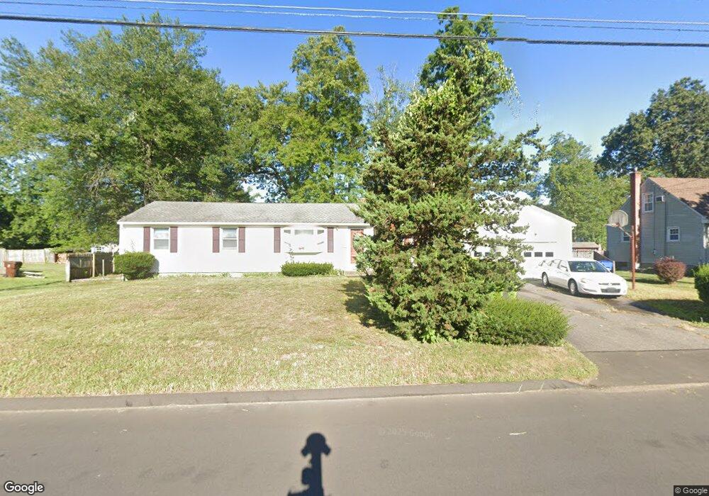 48 Quaker Ln, Enfield, CT 06082 - photo 1