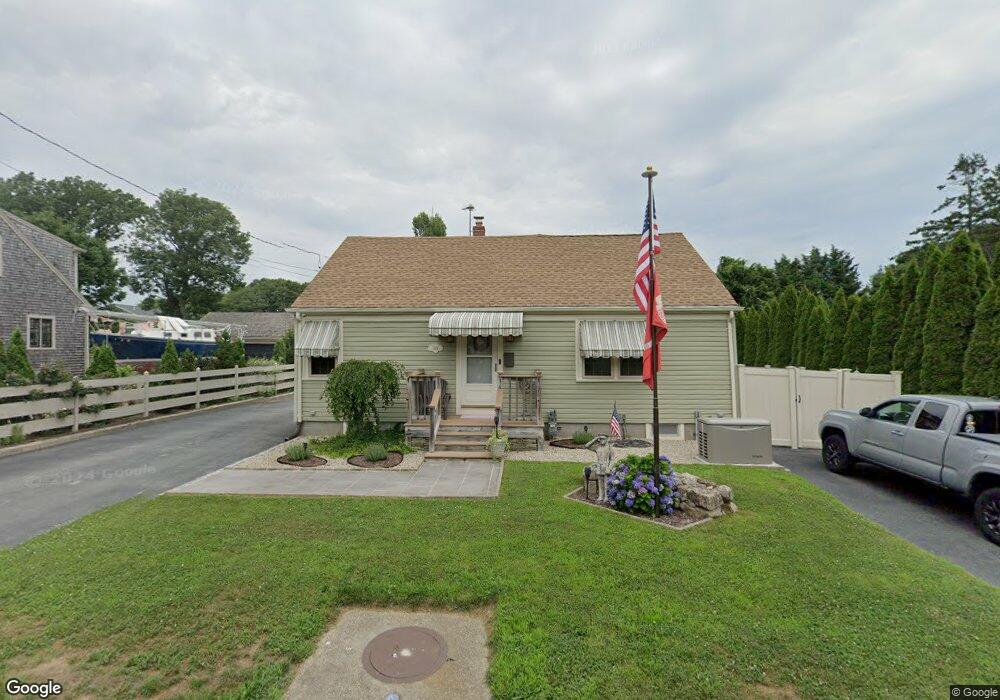 109 Rockland St, South Dartmouth, MA 02748 - photo 1