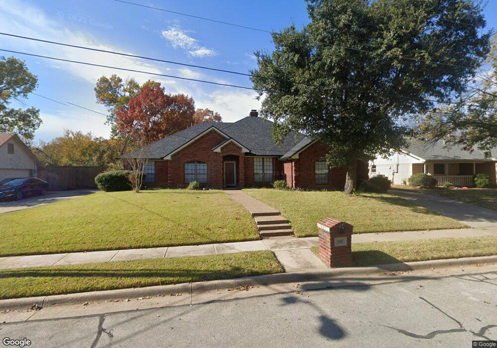 1207 Circle Ln, Bedford, TX 76022 - photo 1