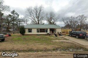 210 N 7th St, Gurdon, AR 71743