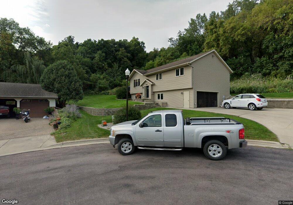 1021 Upper Wallachei Ln, New Ulm, MN 56073 - photo 1