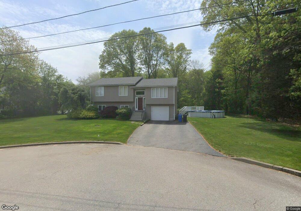 22 Stonebridge Ct, Cranston, RI 02921 - photo 1