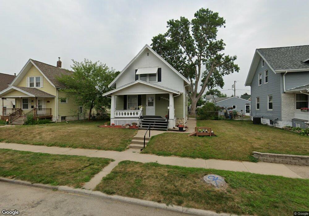 1833 Hamilton St SW, Cedar Rapids, IA 52404 - photo 1