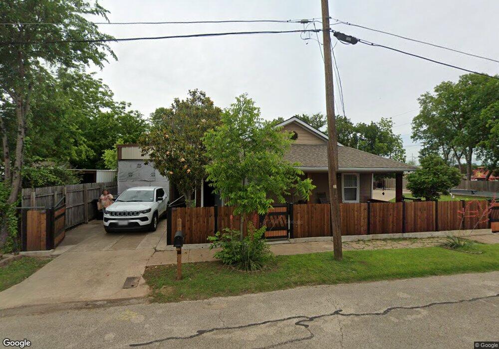 405 E Brown St, Cleburne, TX 76031 - photo 1