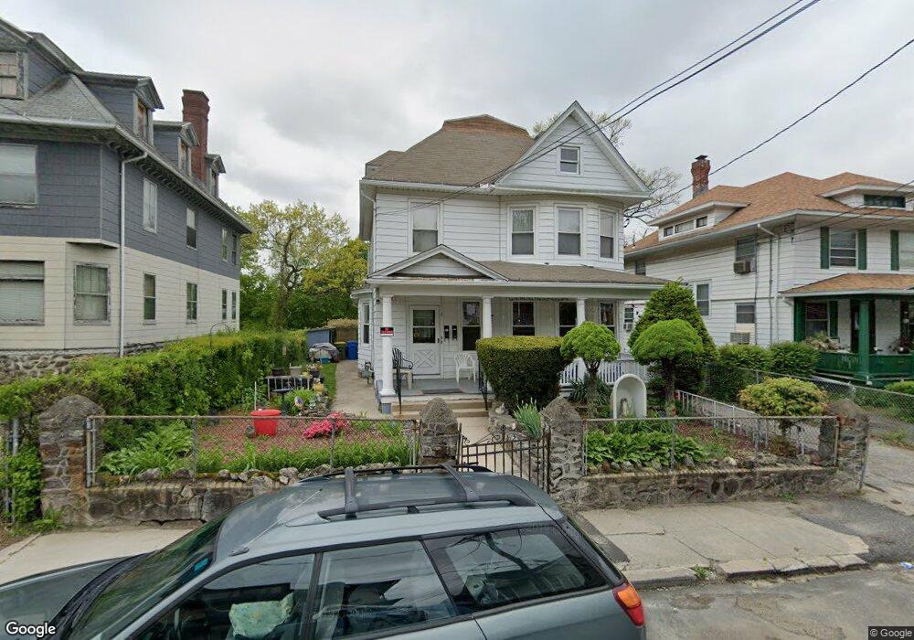 81 Elmwood Ave, Waterbury, CT 06710 - photo 1