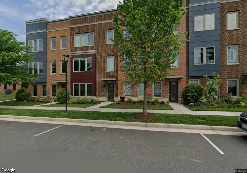 8370 Sallyport St, Lorton, VA 22079 - photo 1