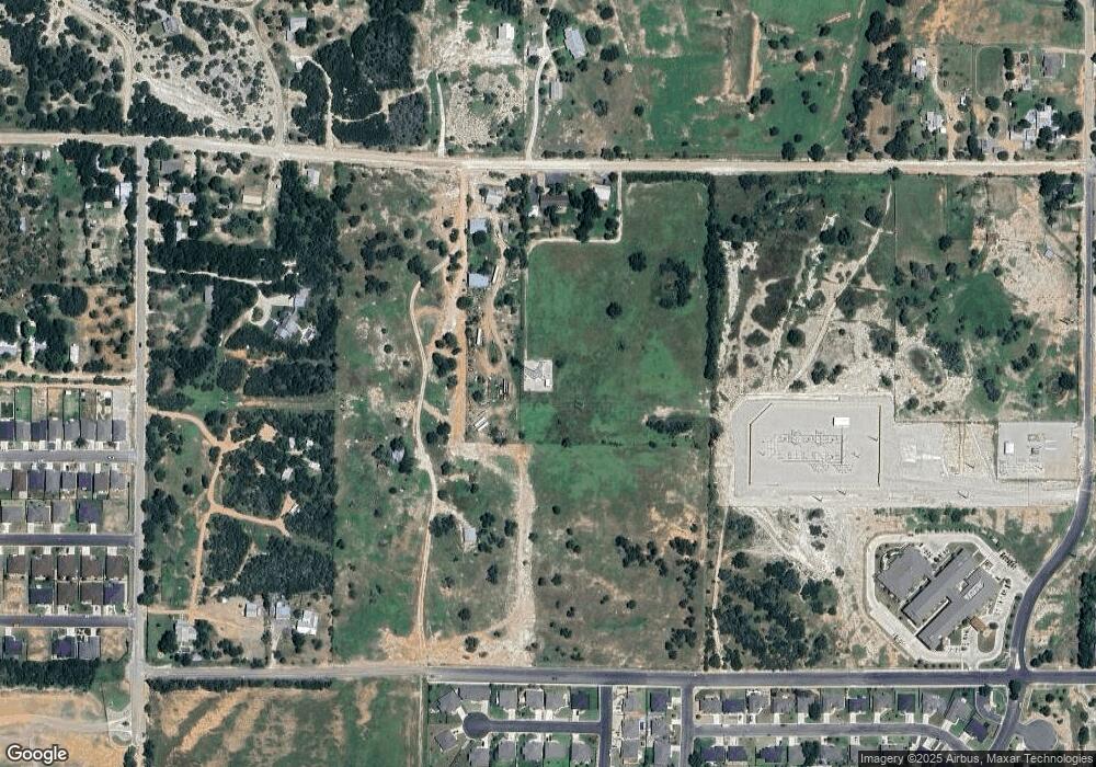 877 W Live Oak St, Fredericksburg, TX 78624 - photo 1