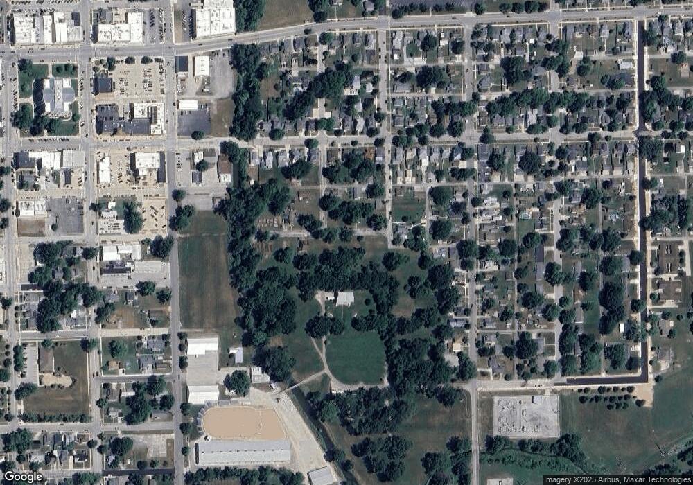 411 E 11th St, Auburn, IN 46706 - photo 1