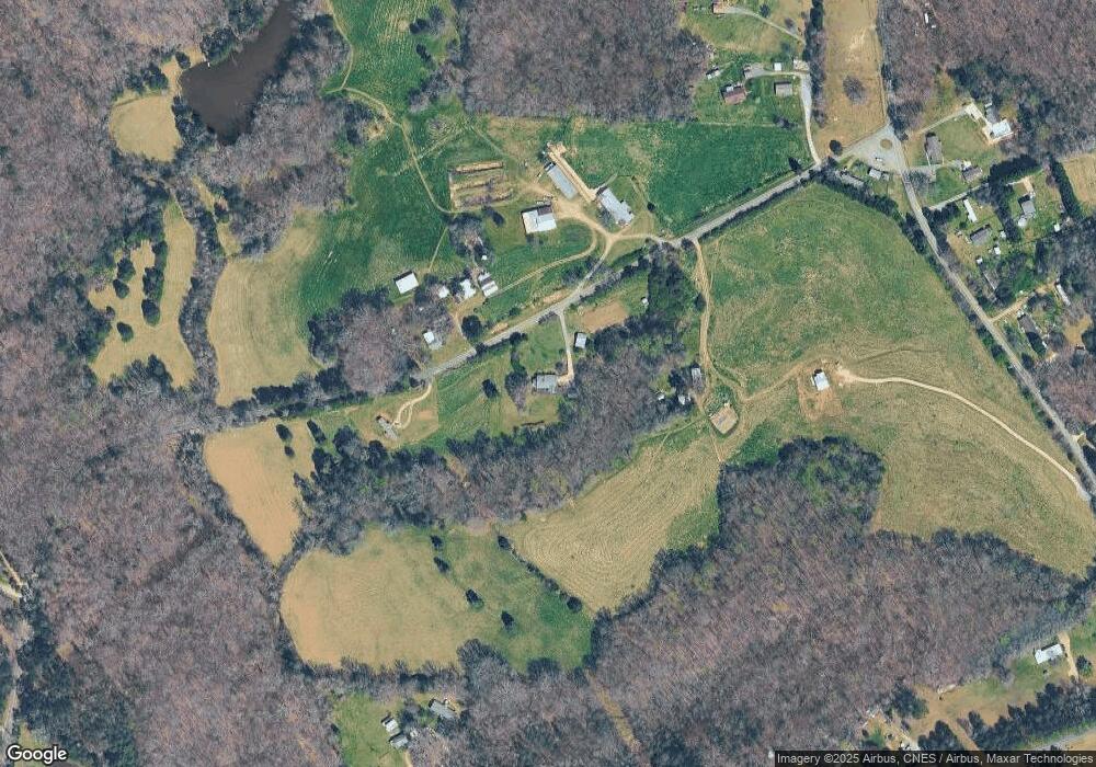 108 Whitworth Rd, Clover, SC 29710 - photo 1