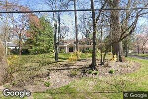 25 Dogwood Ln, Port Washington, NY 11050