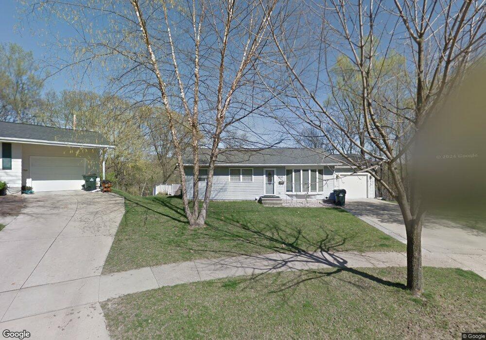 3650 Harold Ct SE, Cedar Rapids, IA 52403 - photo 1