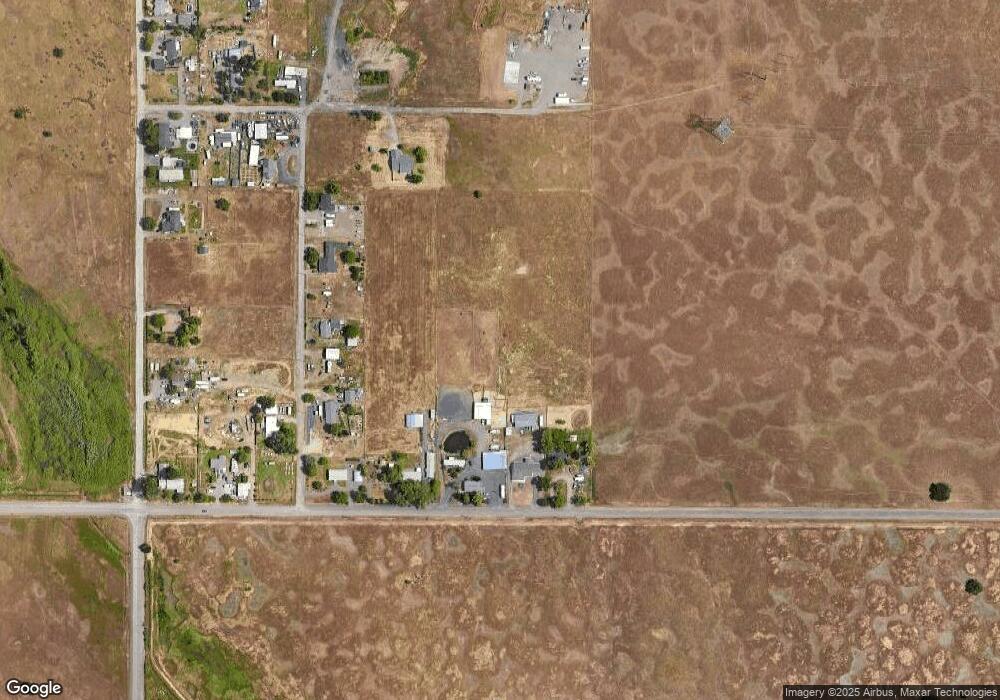 1564 Newland Rd, Central Point, OR 97502 - photo 1