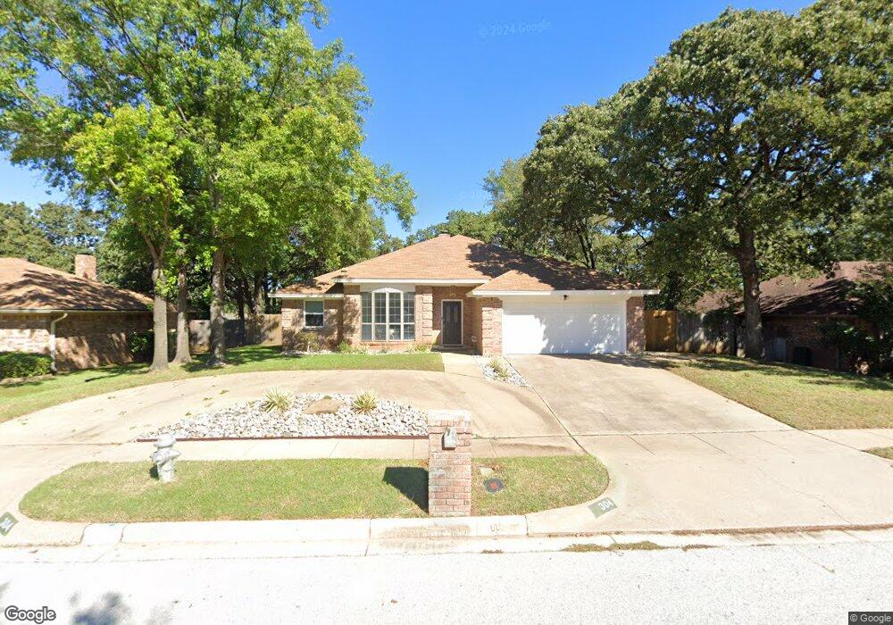 304 Heneretta Dr, Hurst, TX 76054 - photo 1