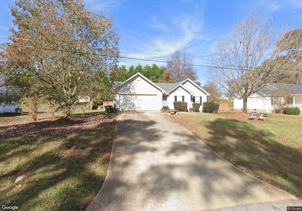 107 Chanticleer Rd, Commerce, GA 30529 - photo 1