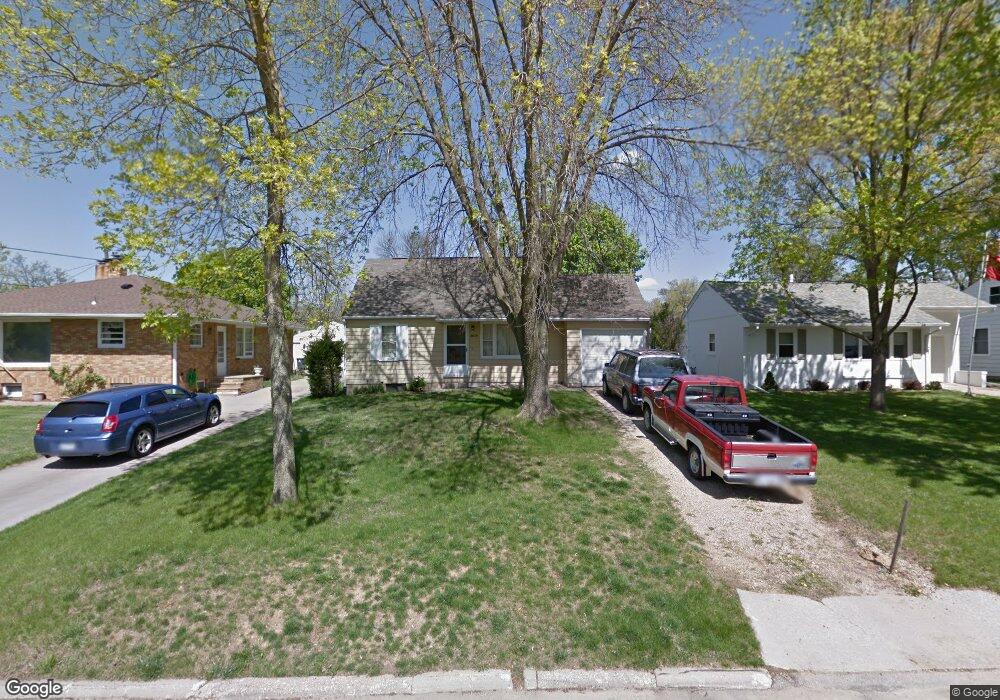 2620 5th Ave SE, Cedar Rapids, IA 52403 - photo 1