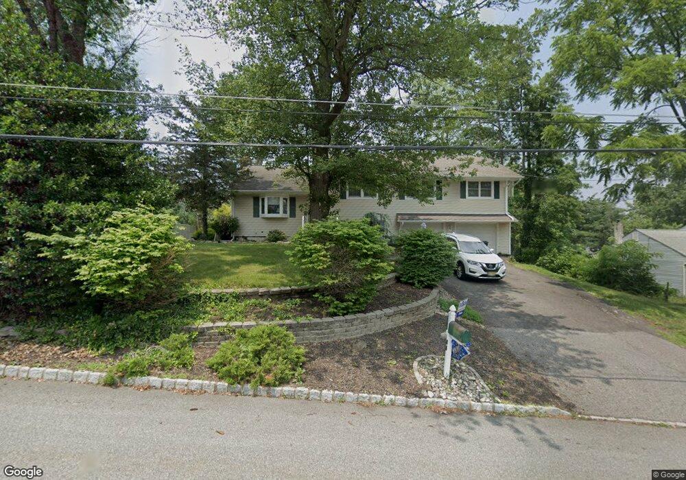 13 Apple Tree Ln, Morris Plains, NJ 07950 - photo 1