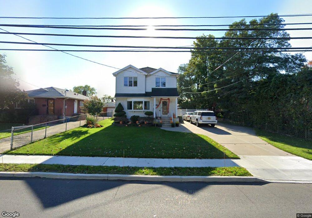 3894 Victory Blvd, Staten Island, NY 10314 - photo 1